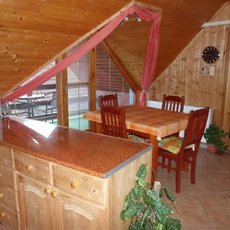 In Balatonbereny/balaton 26487 Apartment