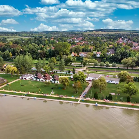 In - Balaton 26487 דירה *