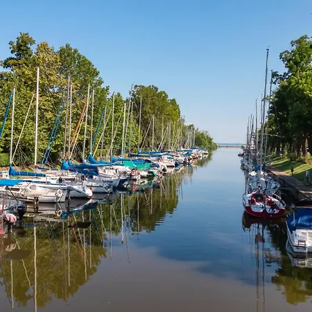 In - Balaton 26487 *